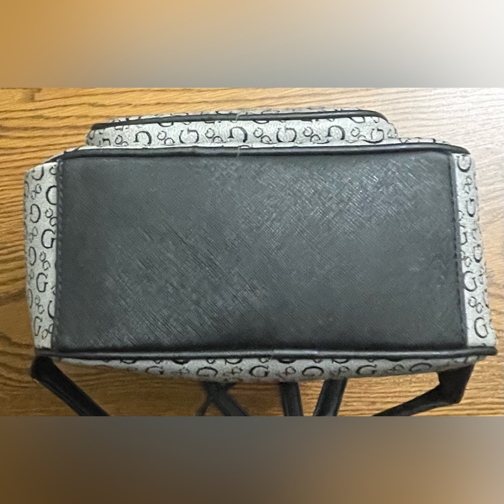 Guess Black Monogram Backpack Classic Design - Picture 9 of 12